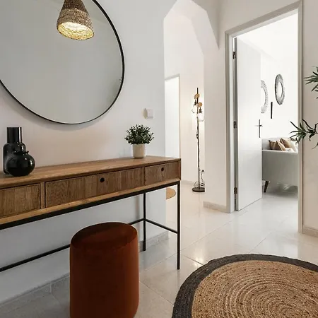 Apartment Coastal Escape *